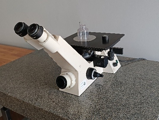mikroskop_optyczny_axiovert_25_1.jpg