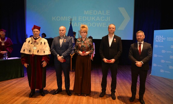 Uroczysta ceremonia wręczenia nagr&oacute;d i odznaczeń na Politechnice Częstochowskiej