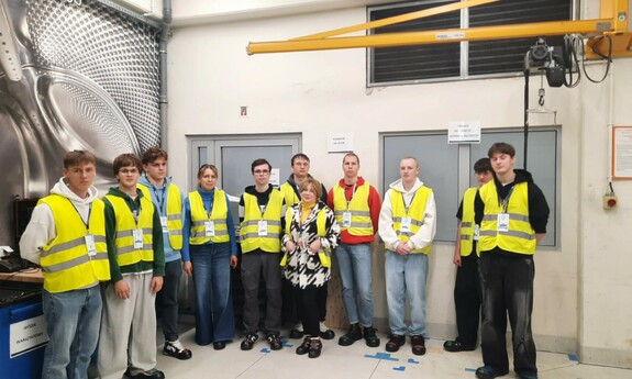 Studenci podczas warsztat&oacute;w w firmie Beko