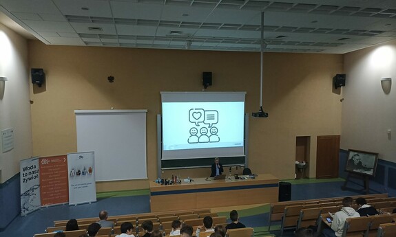 Uczestnicy seminarium i warsztatów szkoleniowych pt. Zaawansowane materiały i technologie stosowane w przemyśle ceramicznym i szklarskim