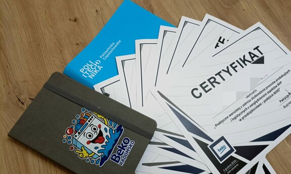 Studenci podczas warsztat&oacute;w w firmie Beko