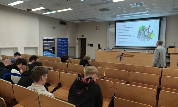 Studenci WIPiTM z wizytą dydaktyczną w EJOT Polska