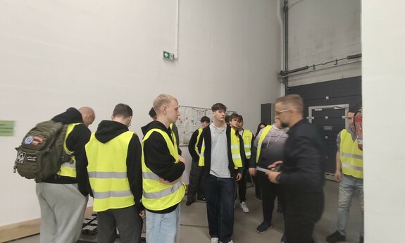 Studenci WIPiTM z wizytą dydaktyczną w EJOT Polska