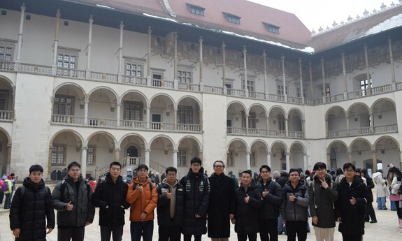 Zamek Kr&oacute;lewski w Krakowie