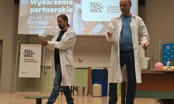 Noc Innowacji 2025 - pokazy Fizyka wok&oacute;ł nas