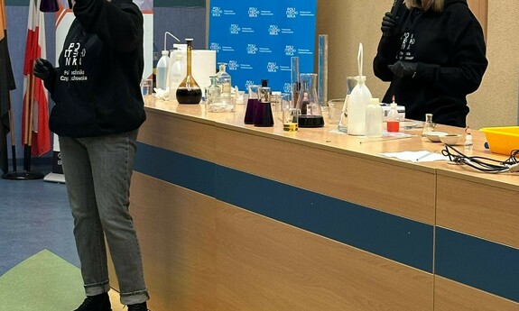 Grudzień 2025 z WIP-em - pod hasłem eksperyment&oacute;w, wyjazd&oacute;w i mikołajkowej nauki