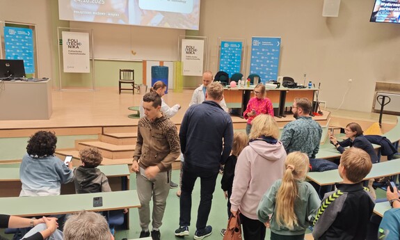 Noc Innowacji 2025 - pokazy Fizyka wok&oacute;ł nas