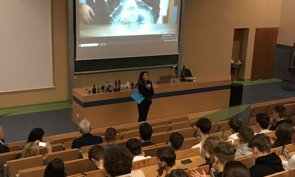 Uczestnicy seminarium i warsztatów szkoleniowych pt. Zaawansowane materiały i technologie stosowane w przemyśle ceramicznym i szklarskim